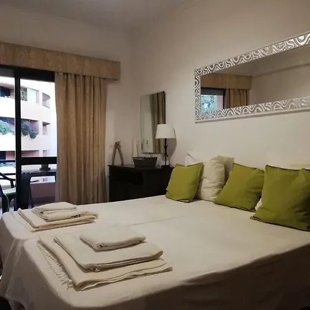 Bedroom Terrace Homestay Cascais